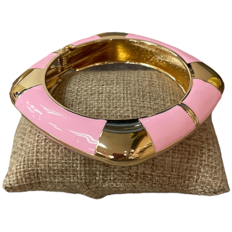 DRO139 SQUARE LIGHT PINK ENAMEL GOLD CHUNKY BRACELET