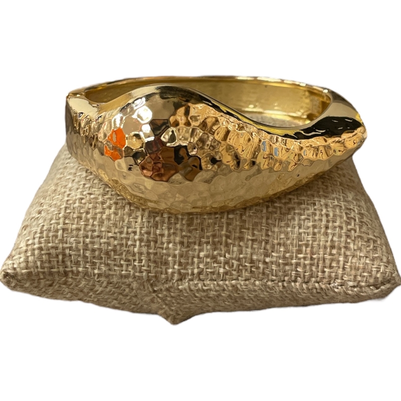 DRO187 SHINY GOLD  TEXTURED DROPLET BRACELET