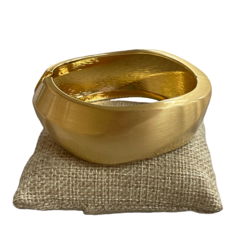 DRO31M  MATTE GOLD CHUNKY BRACELET