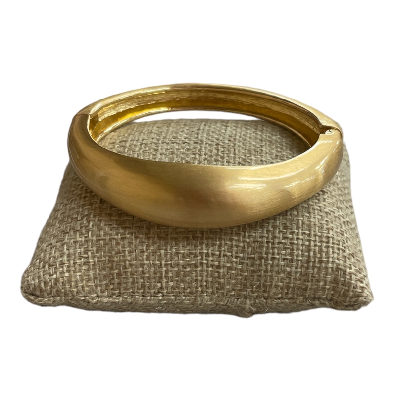 DRO339  MATTE GOLD OVAL BRACELET