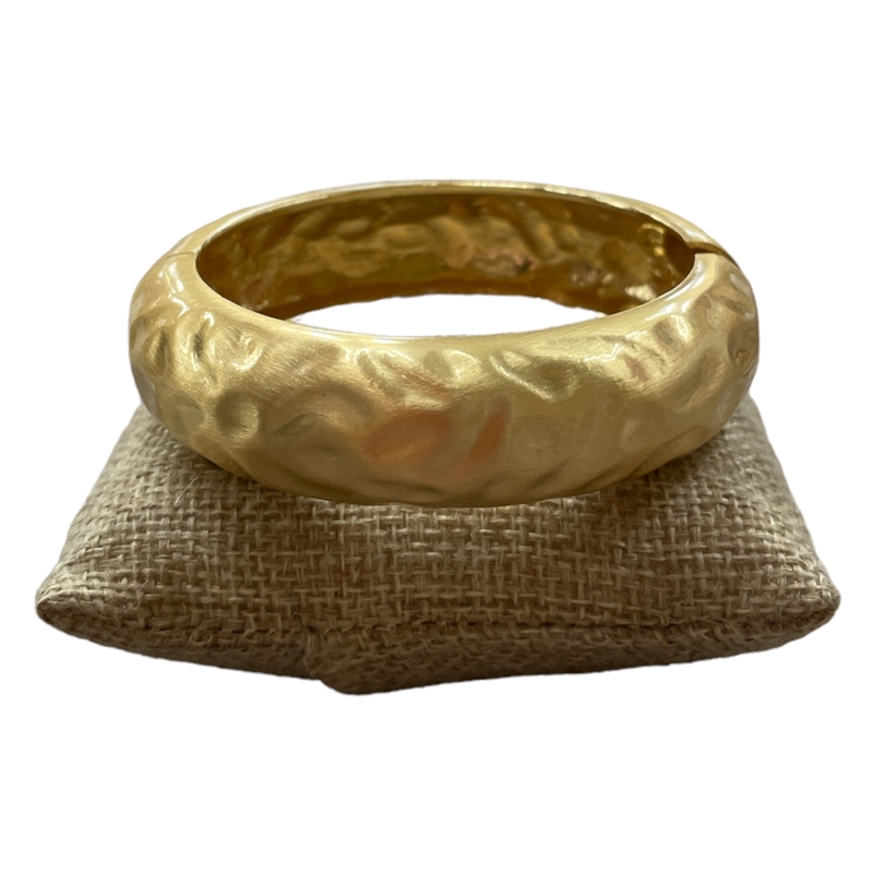 DRO33H  HAMMERED GOLD CHUNKY BRACELET