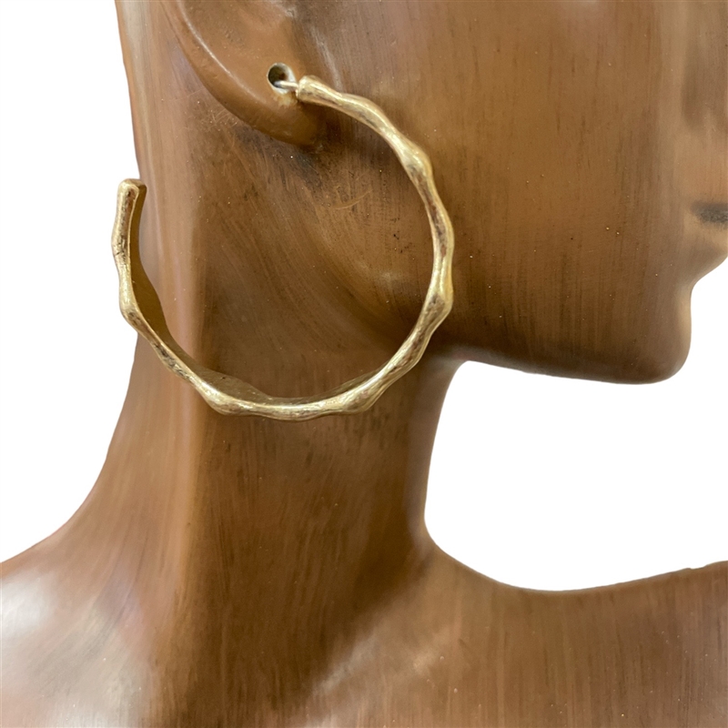 E3153 HAMMERED OPEN HOOP EARRINGS