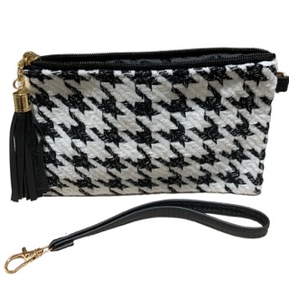 EAB6003 BLACK AND WHITE CHECKERED PATTERN WRISTLET