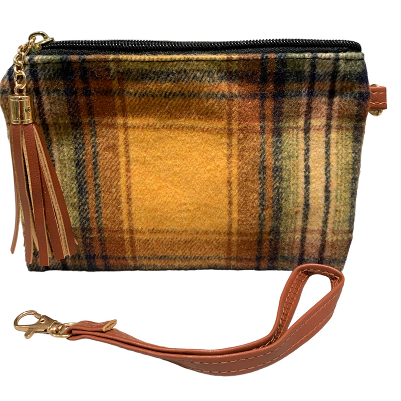 EABG009  MULTI PLAID PATTERN WRISTLET