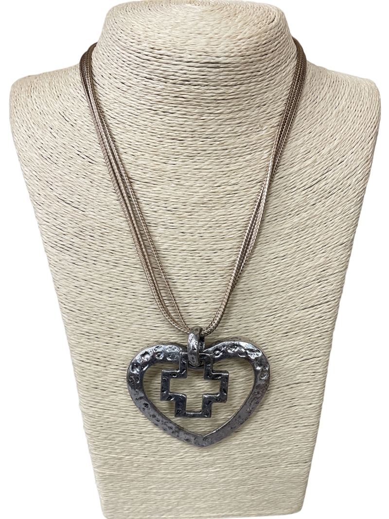 EN13771  SILVER HEART KHAKI CORD SHORT NECKLACE