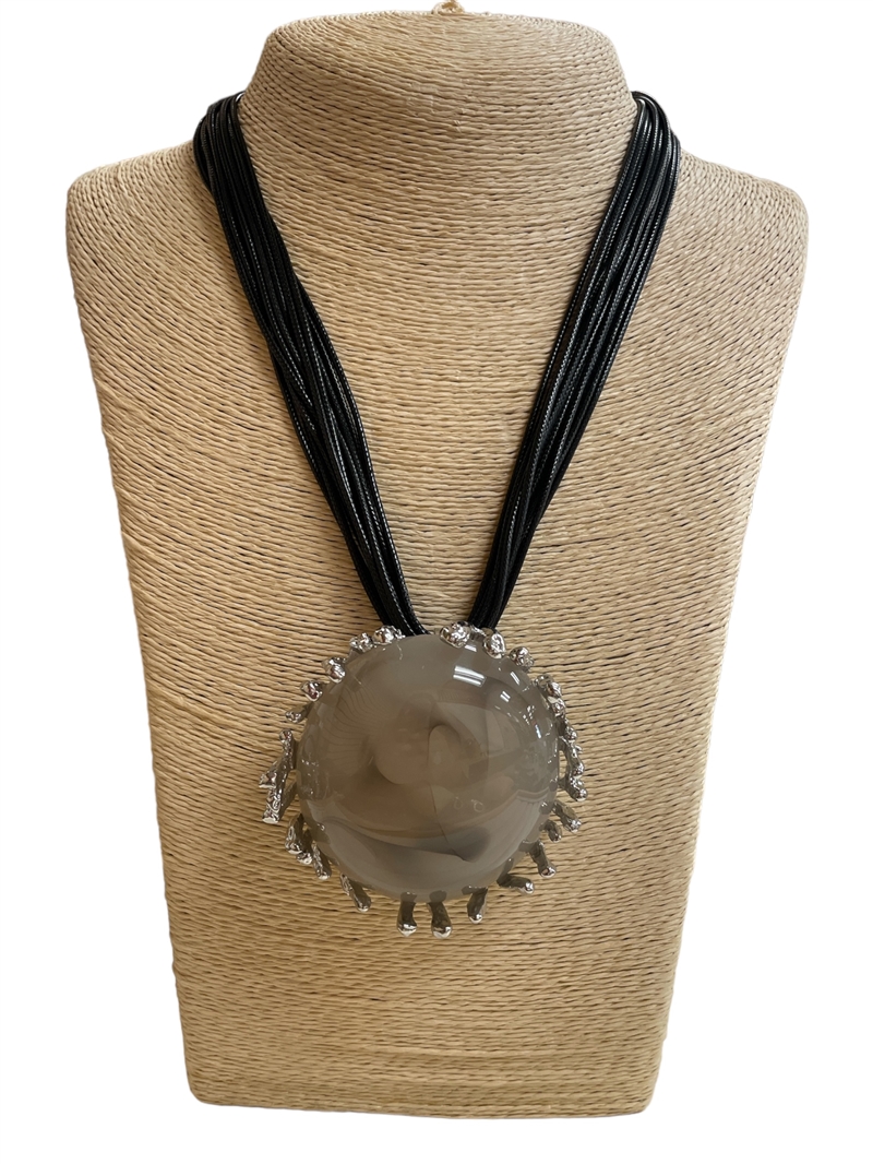 EN24247G GRAY STONE SILVER SHORT NECKLACE