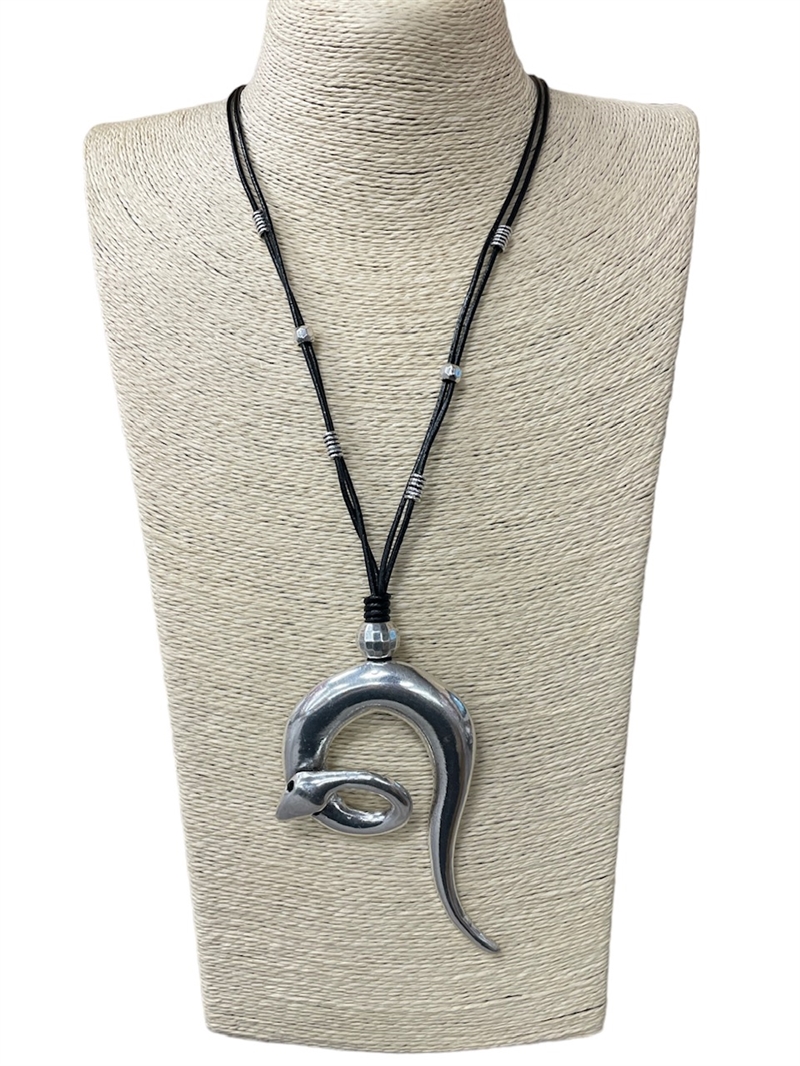 EN25289 SILVER SNAKE LONG NECKLACE