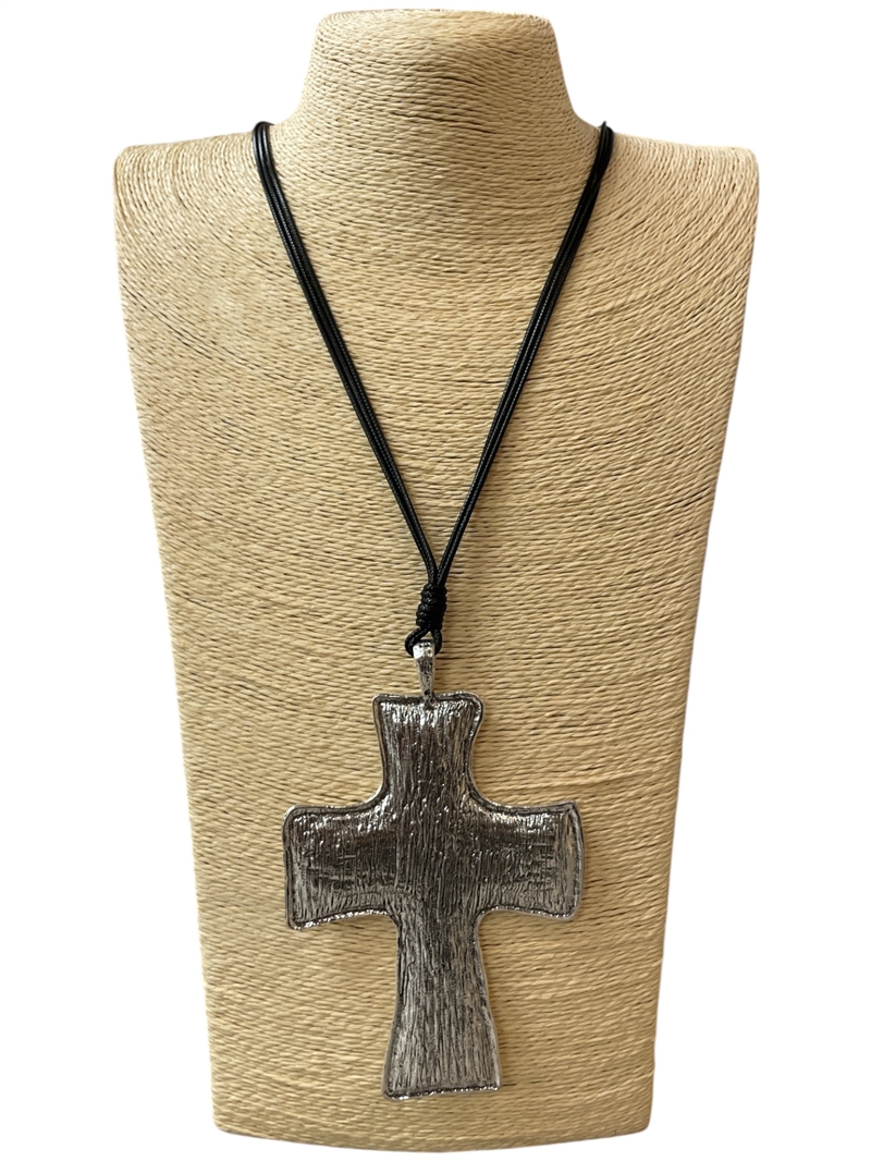 EN26408 HAMMERED SILVER CROSS LONG NECKLACE