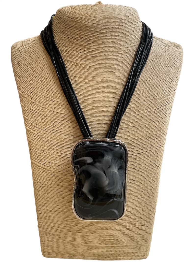 EN29934BK BLACK STONE SILVER SHORT NECKLACE