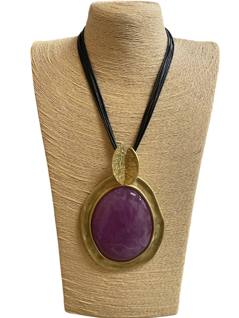 EN33856P  PURPLE  GOLD SHORT NECKLACE