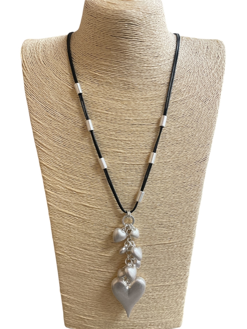 EN35731 TASSEL HEART LONG NECKLACE