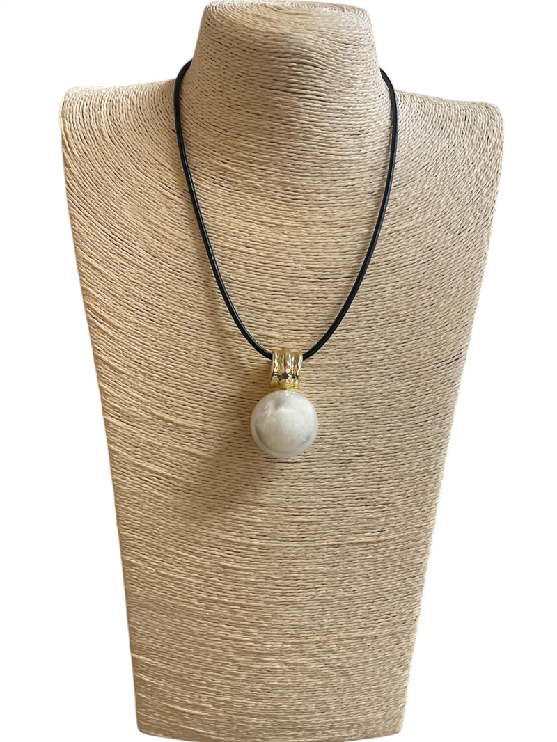 EN40017 CREAM PEARL SHORT NECKLACE