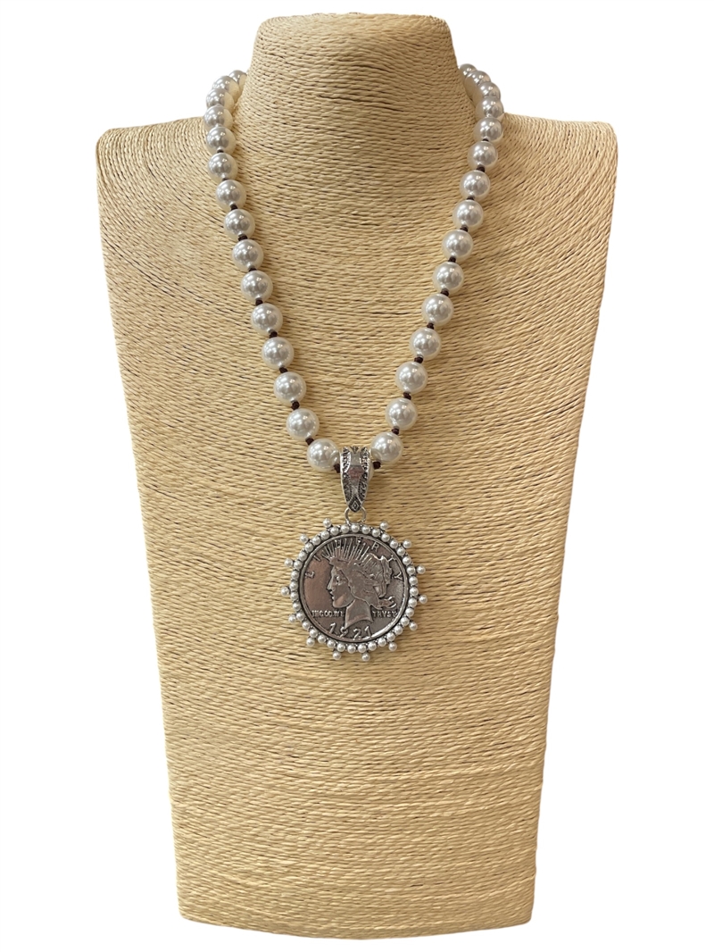 EN40075 TWO TONE LIBERTY COIN CHUNKY LONG PEARL NECKLACE