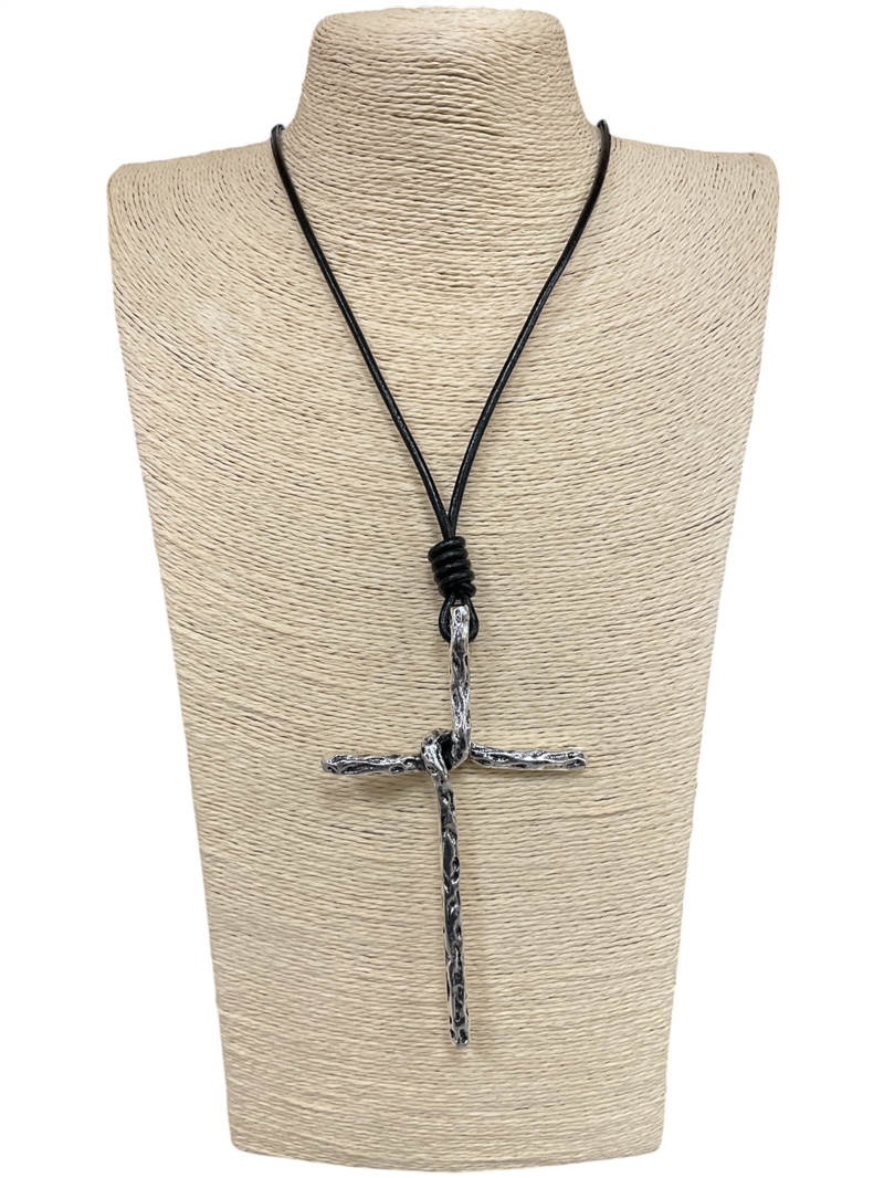 EN7801 HAMMERED SILVER TWISTED THIN CROSS LONG NECKLACE