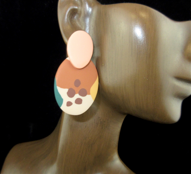 HE1099 DOTTED BROWN/NATURAL MULTI OVAL POST EARRINGS