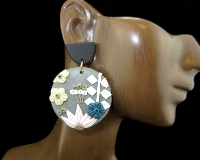 HE1181 BLACK AND GRAY BLUE MULTI FLOWERS ROUND POST EARRINGS
