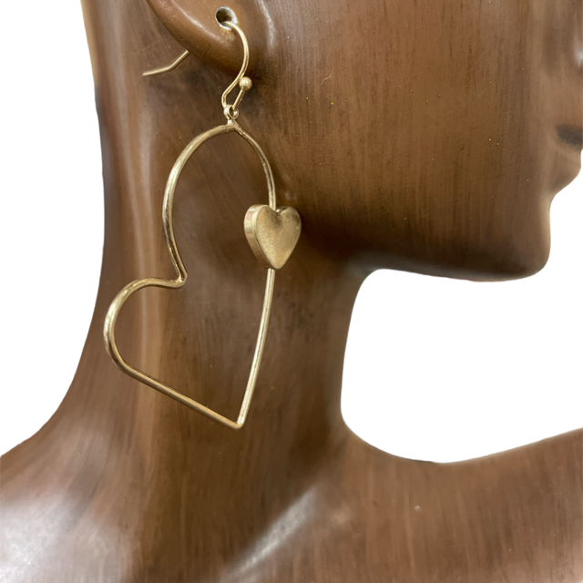 HE2097 HAMMERED HEART DANGLE EARRINGS