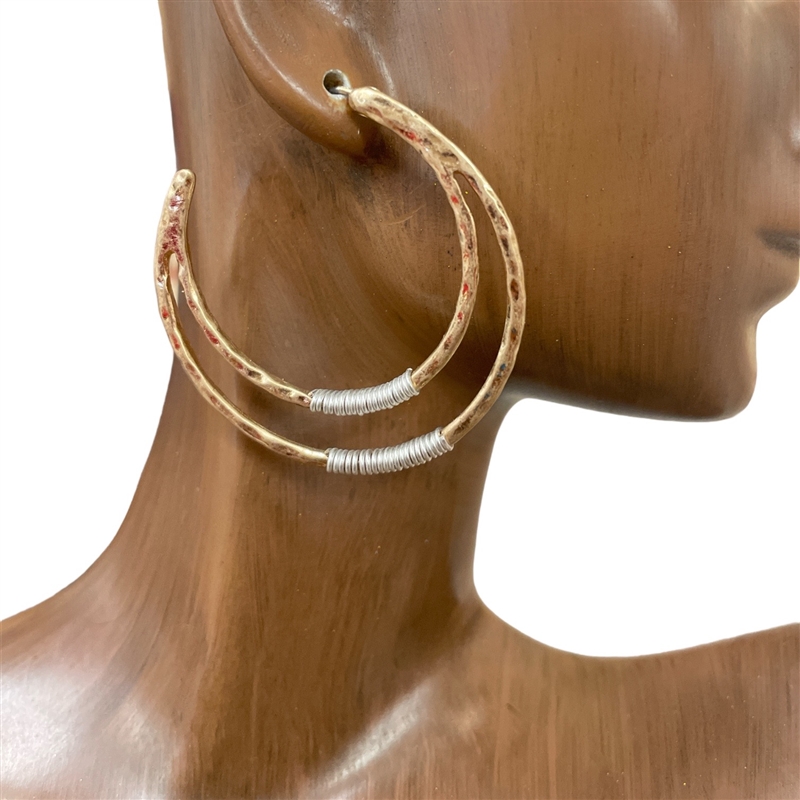 HE2528 HAMMERED TWO TONE MOON  HOOP EARRINGS