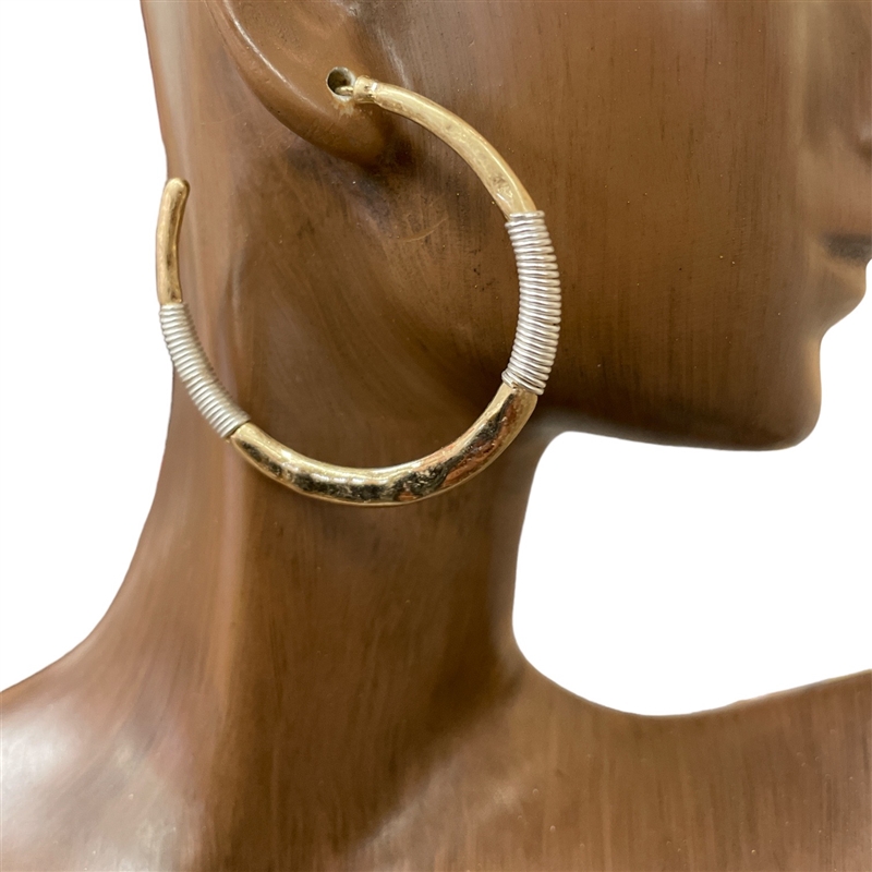 HE3085 HAMMERED TWO TONE OPEN HOOP EARRINGS
