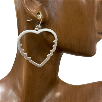 HE3276 MATTE HEART EARRINGS