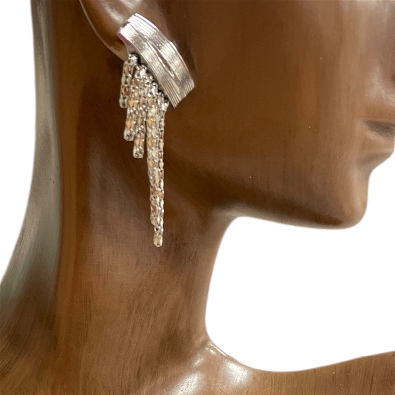HE4013 STUD CHAIN EARRINGS
