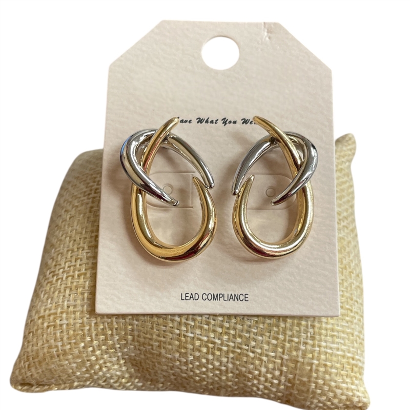 HE4226 TWISTED STUD  EARRINGS