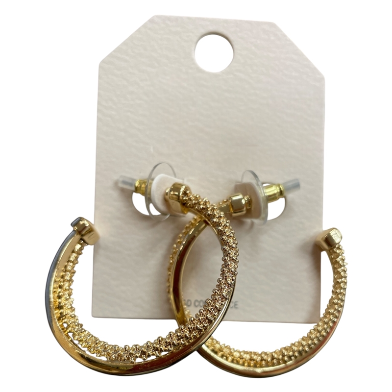 HE4374  TWO TONE MEDIUM SIZE HOOP EARRINGS