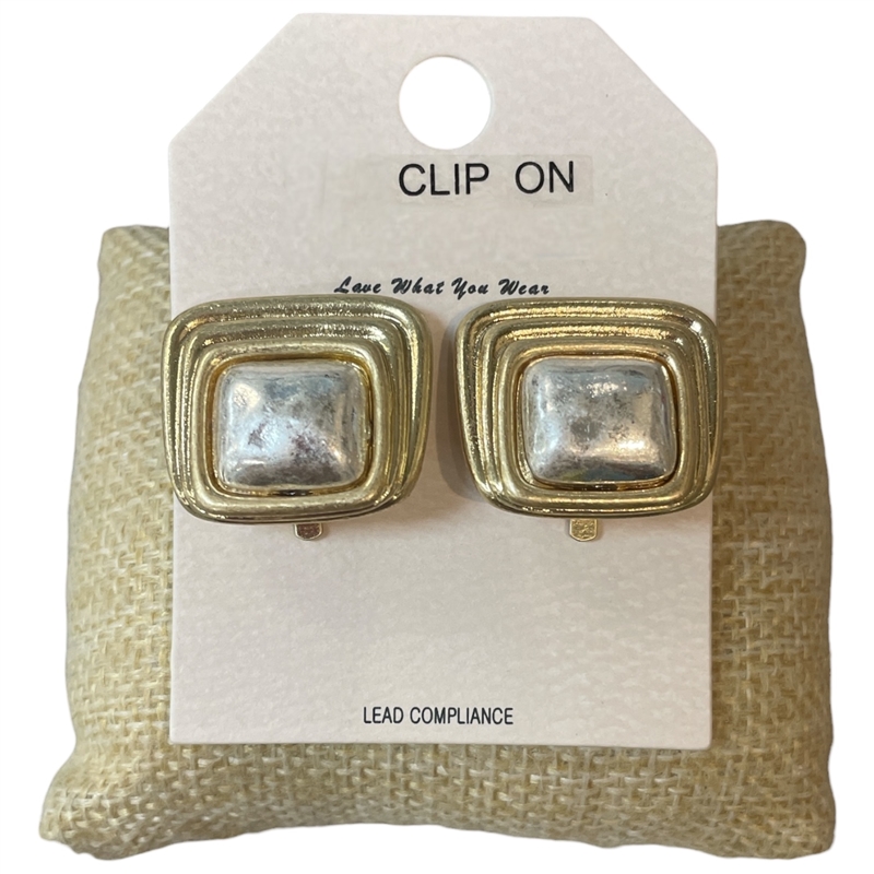 HE4391 GOLD & SILVER PATTERN SQUARE CLIP ON EARRINGS
