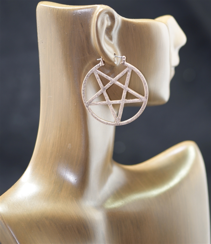 HE794 HAMMERED STAR EARRINGS