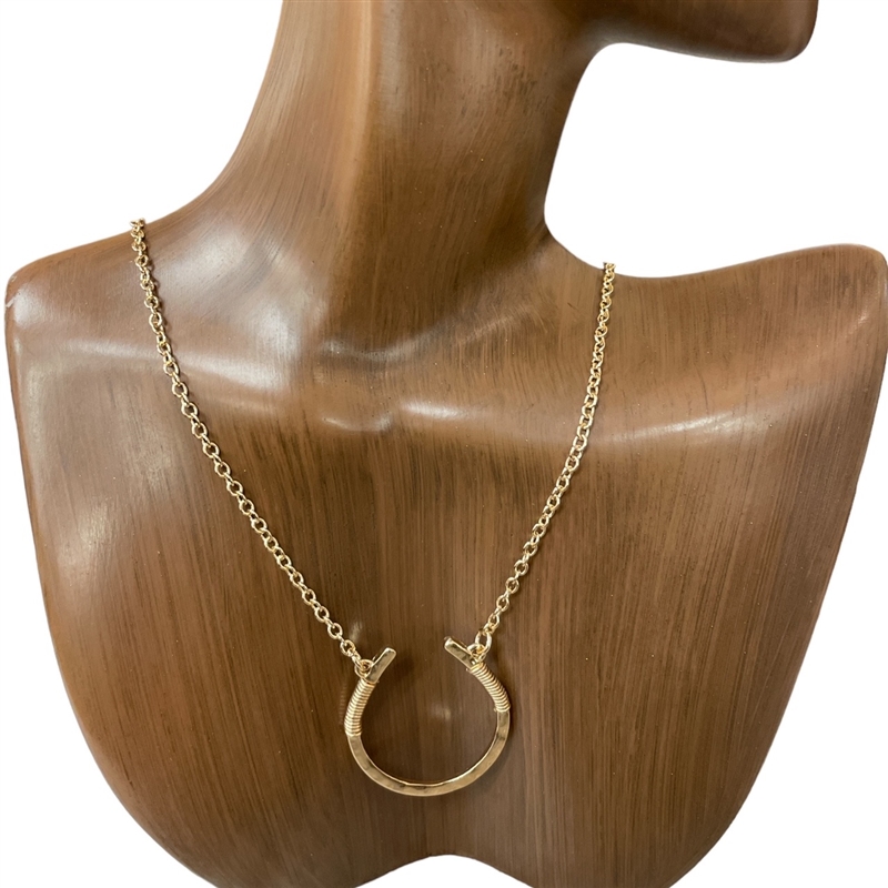 HN4595  HAMMERED OPEN CIRCLE SHORT NECKLACE