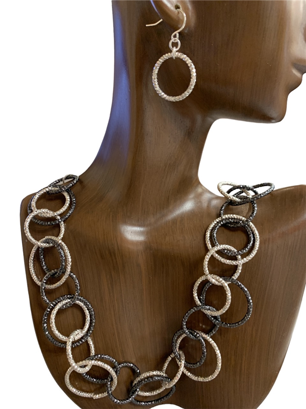 HNE4568-1 MIX TWO TONE CIRCLES SET NECKLACE