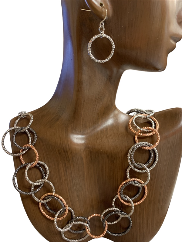 HNE4568-2 MIX TWO TONE CIRCLES SET NECKLACE
