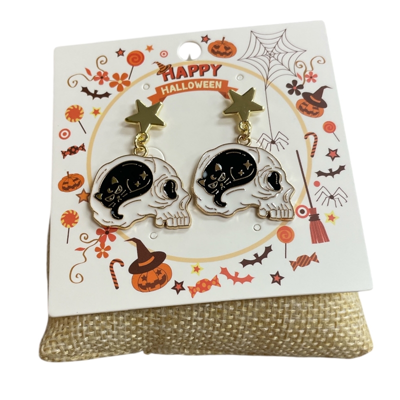 HW26   CAT IN SKULL  EARRINGS