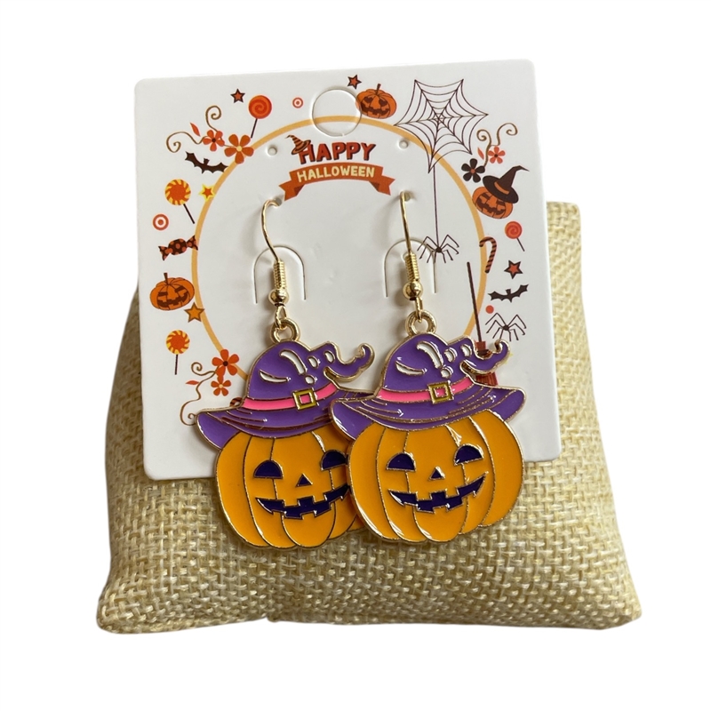 HW38  PUMPKIN  WITH PURPLE HAT EARRINGS