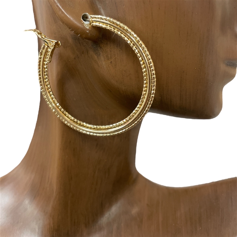 IE1531 3 LINES  MEDIUM SIZE HOOP EARRINGS