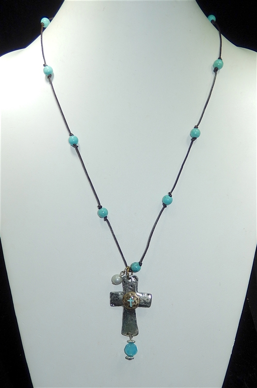 IN3170 CROSS CHAIN NECKLACE