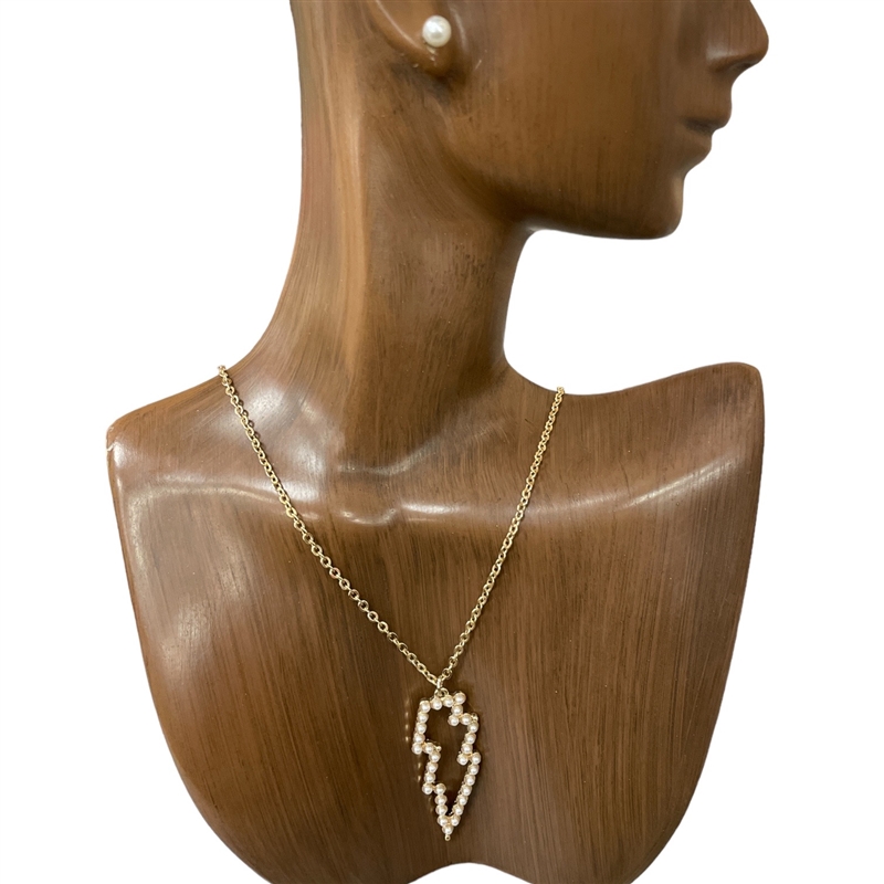 JCNE2534 PEARL LIGHTING BOLT SHORT  NECKLACE