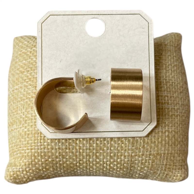 ME21143  THICK SMALL MATTE GOLD HOOP EARRINGS