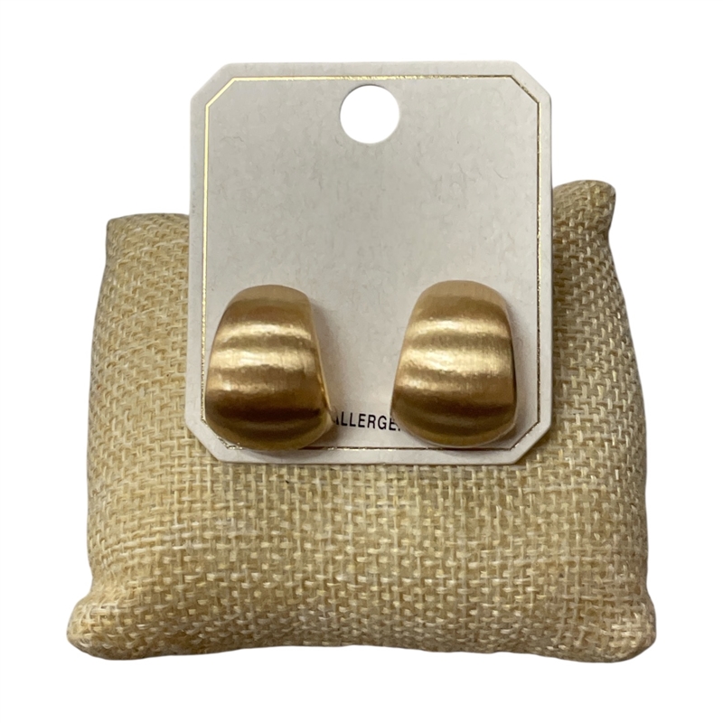 ME21214 MATTE GOLD CHUNKY SMALL EARRINGS
