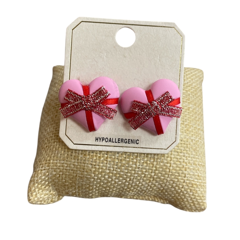 ME21586  PINK HEART LIGHTWEIGHT EARRINGS