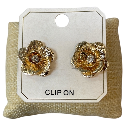 ME21840 GOLD ROSE CLIP ON EARRINGS