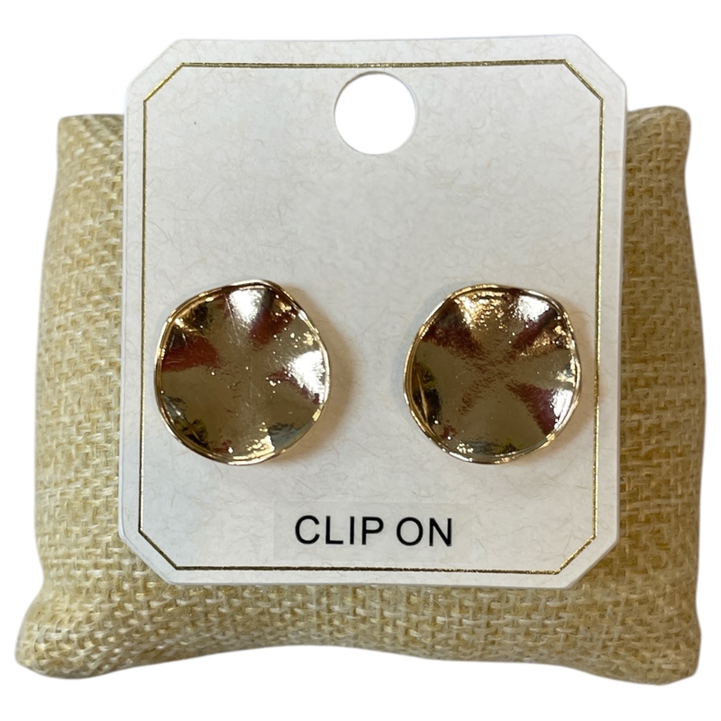 ME21849 GOLD WAVED CIRCLE CLIP ON EARRINGS