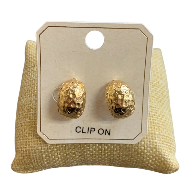 ME21905 SMALL CHUNKY HAMMERED CLIP ON EARRINGS