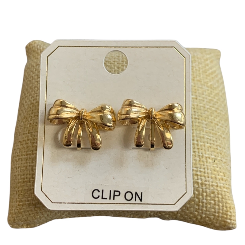 ME21914 HAMMERED BOW CLIP ON EARRINGS