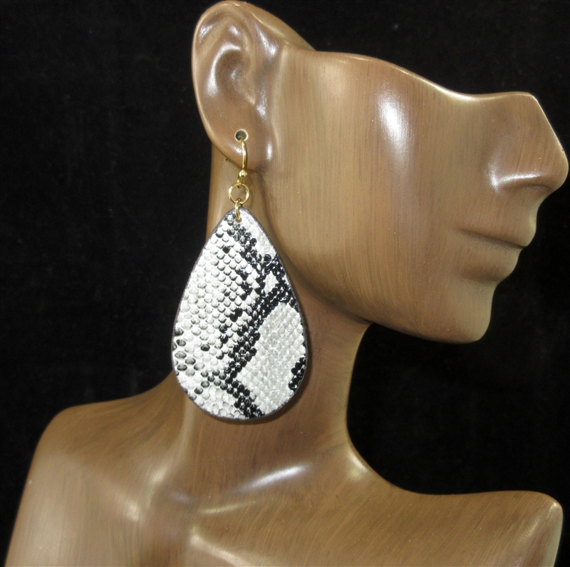 ME541 WHITE SNAKE SKIN TEARDROP LEATHER EARRINGS