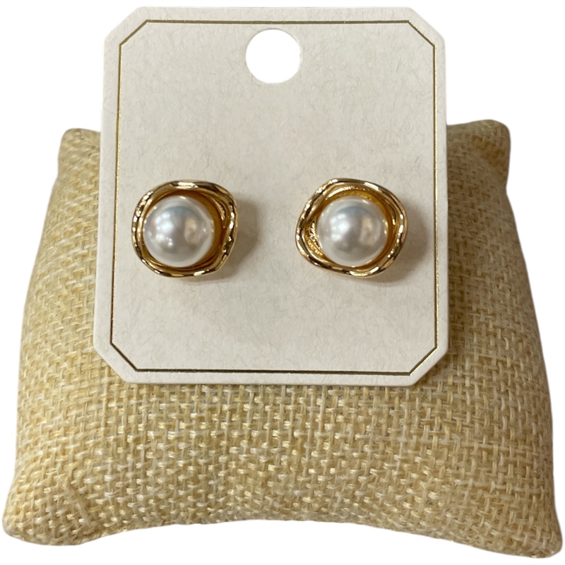 ME60003 HAMMERED ROUND PEARL STUD EARRINGS