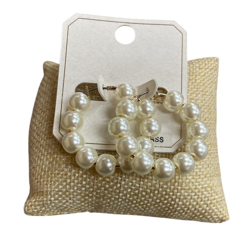 ME60031  GOLD PEARL HOOP  EARRINGS