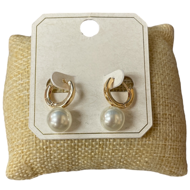 ME60041 SMALL PEARL DROP GOLD HUGGIE