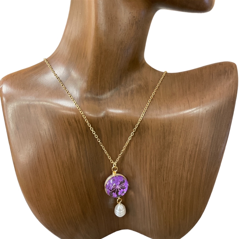 MNE8190 GOLD FLOWER PRESSED PEARL DROP SHORT NECKLACE