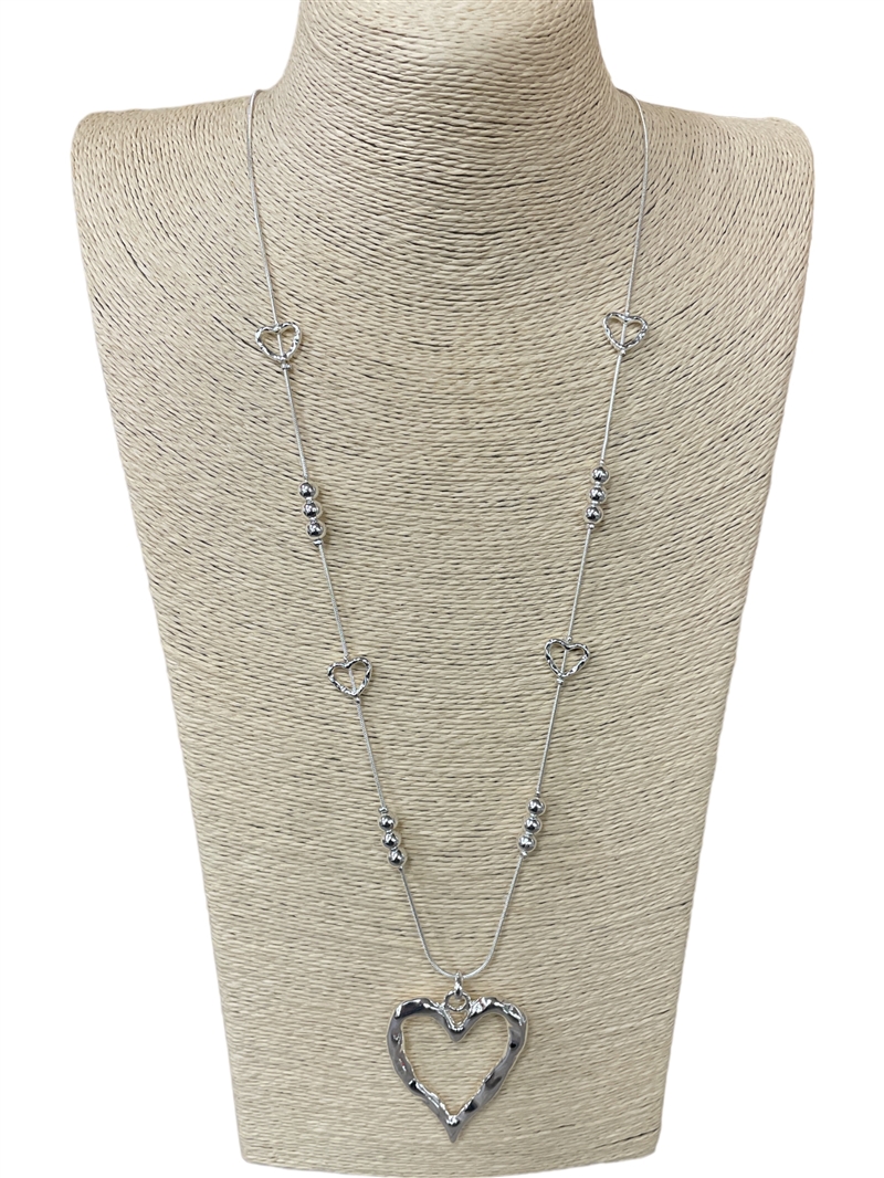 N013521 HAMMERED HEART SNAKE CHAIN NECKLACE